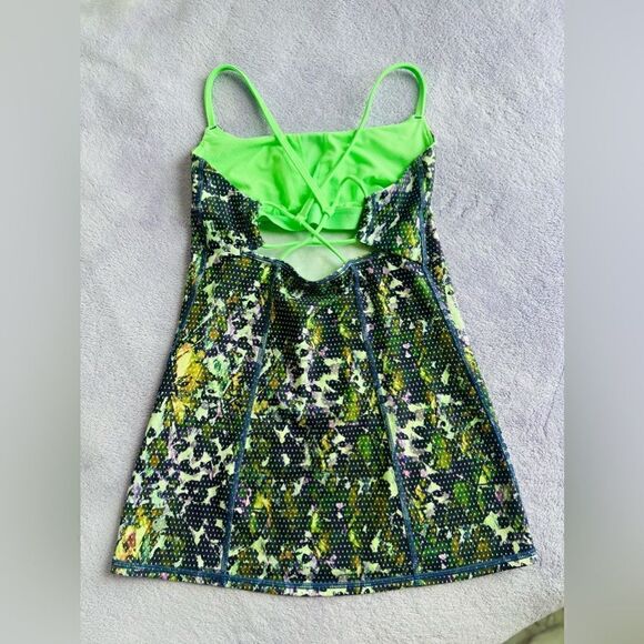 Lululemon Dancing Warrior Tank - Picture 2 of 5